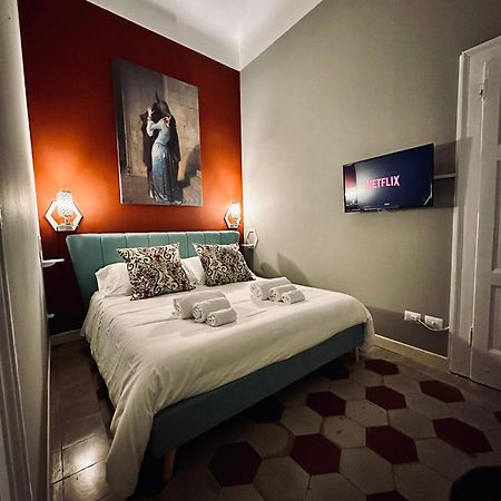 Nerino House, Elegante E Tranquillo Appartamento A 5 Minuti Dal Duomo Milano Exteriör bild